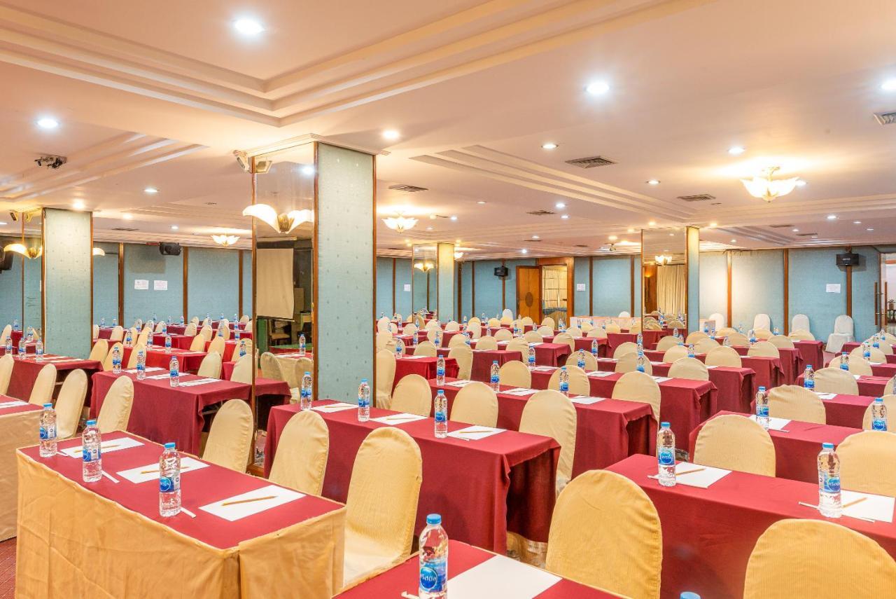 Nonthaburi Palace Hotel Exterior photo