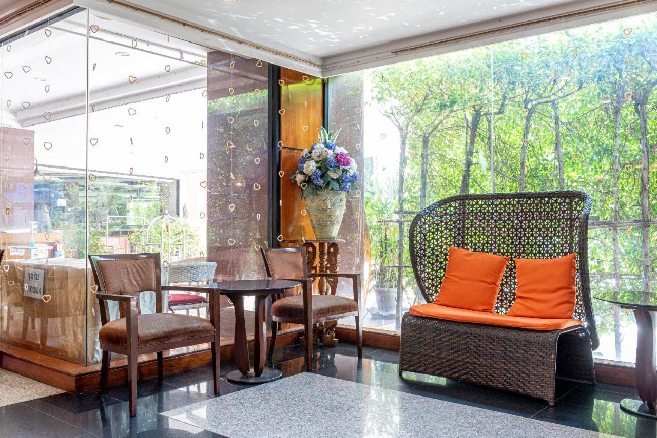 Nonthaburi Palace Hotel Exterior photo