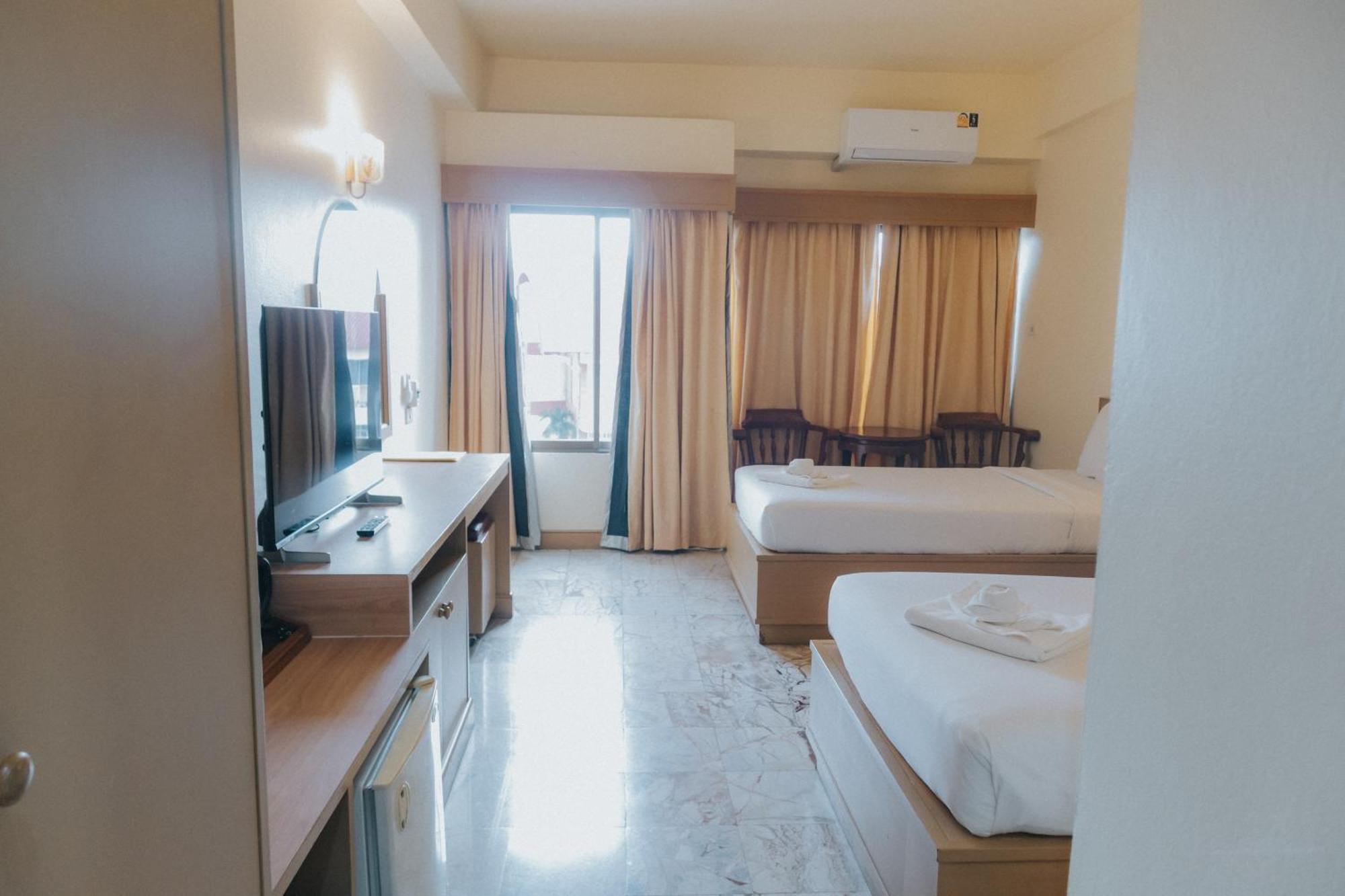 Nonthaburi Palace Hotel Exterior photo
